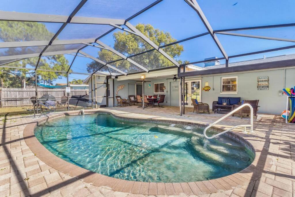 Perfect For Family Gatherings With A Heated Pool! - Clearwater'S Clear Choice Exterior foto